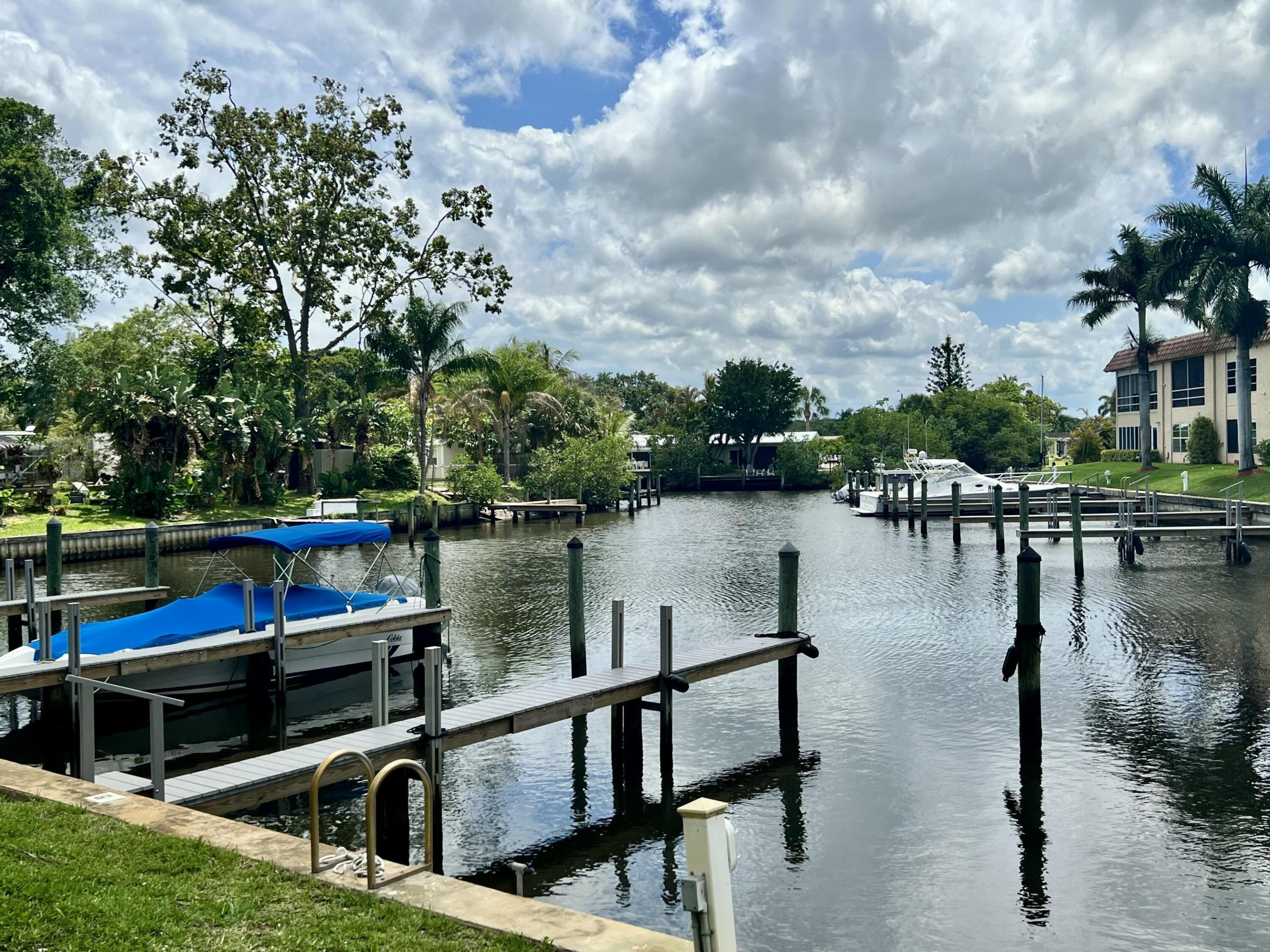 2600 S Kanner Highway A4, Stuart, FL 34994, Stuart