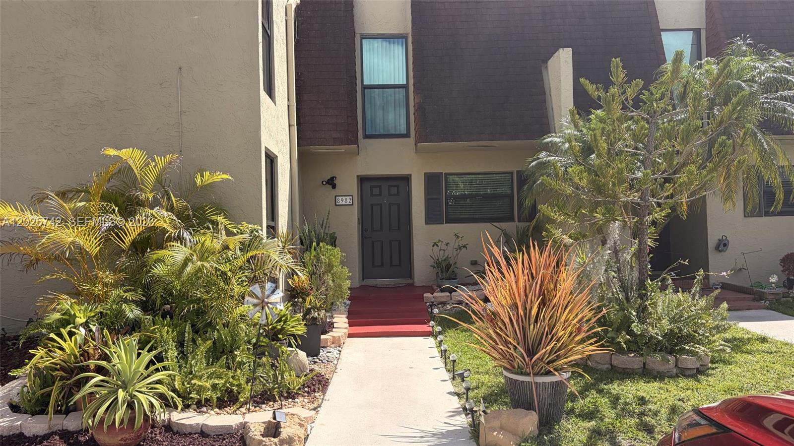 8982 Palm Tree Lane 8982, Pembroke Pines, FL 33024, Pembroke Pines