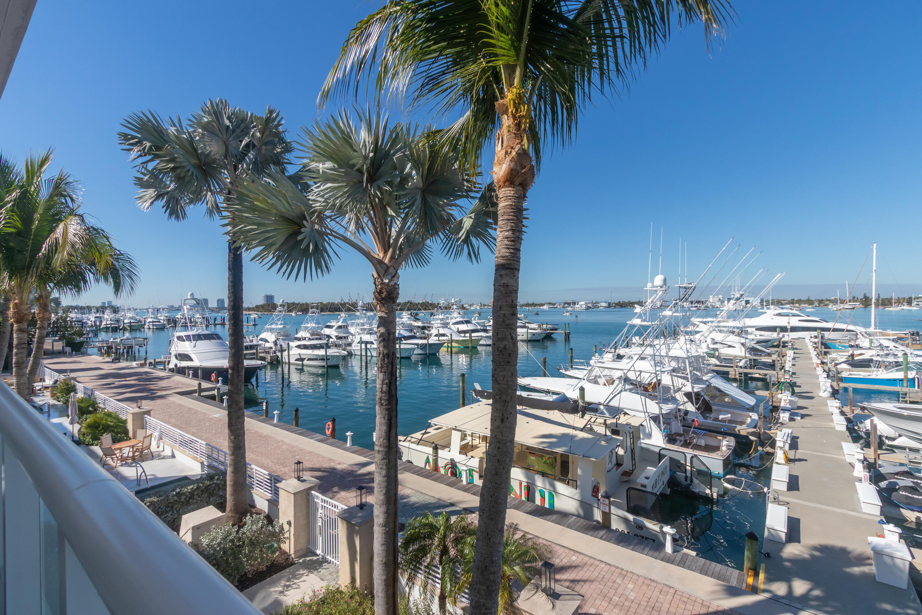 184 Lake Drive 3102, Palm Beach Shores, FL 33404, Palm Beach Shores