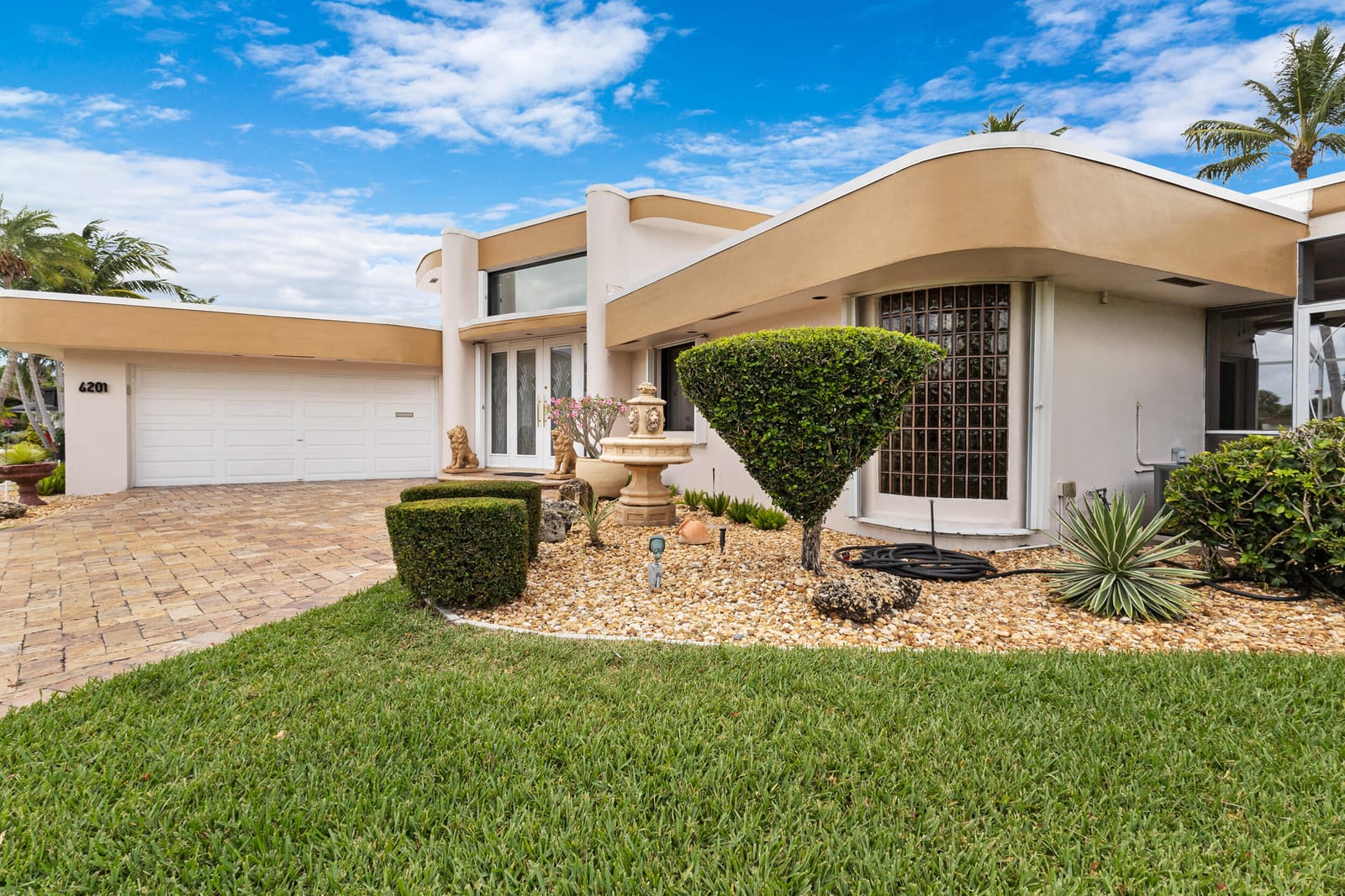 6201 Royal Poinciana Lane — photo 4