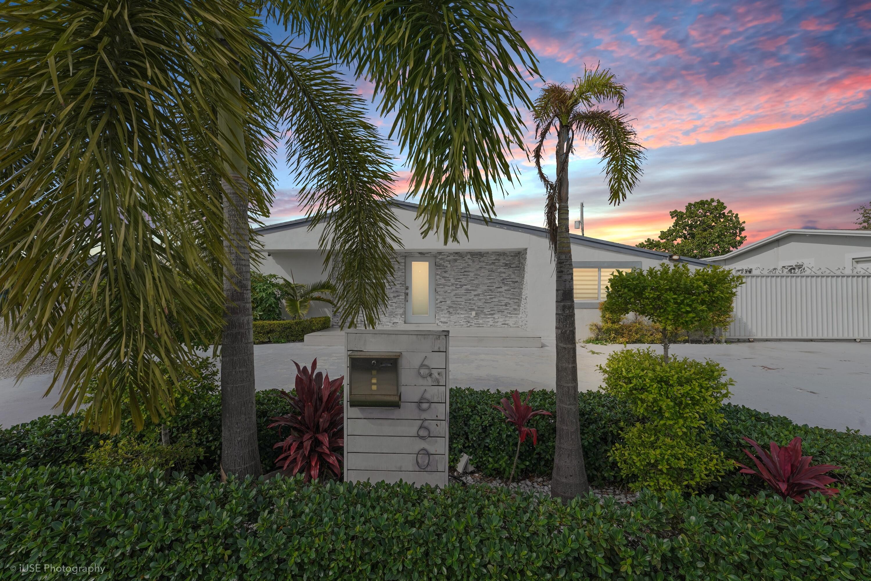 6660 W 13th Avenue, Hialeah, FL 33012, Hialeah
