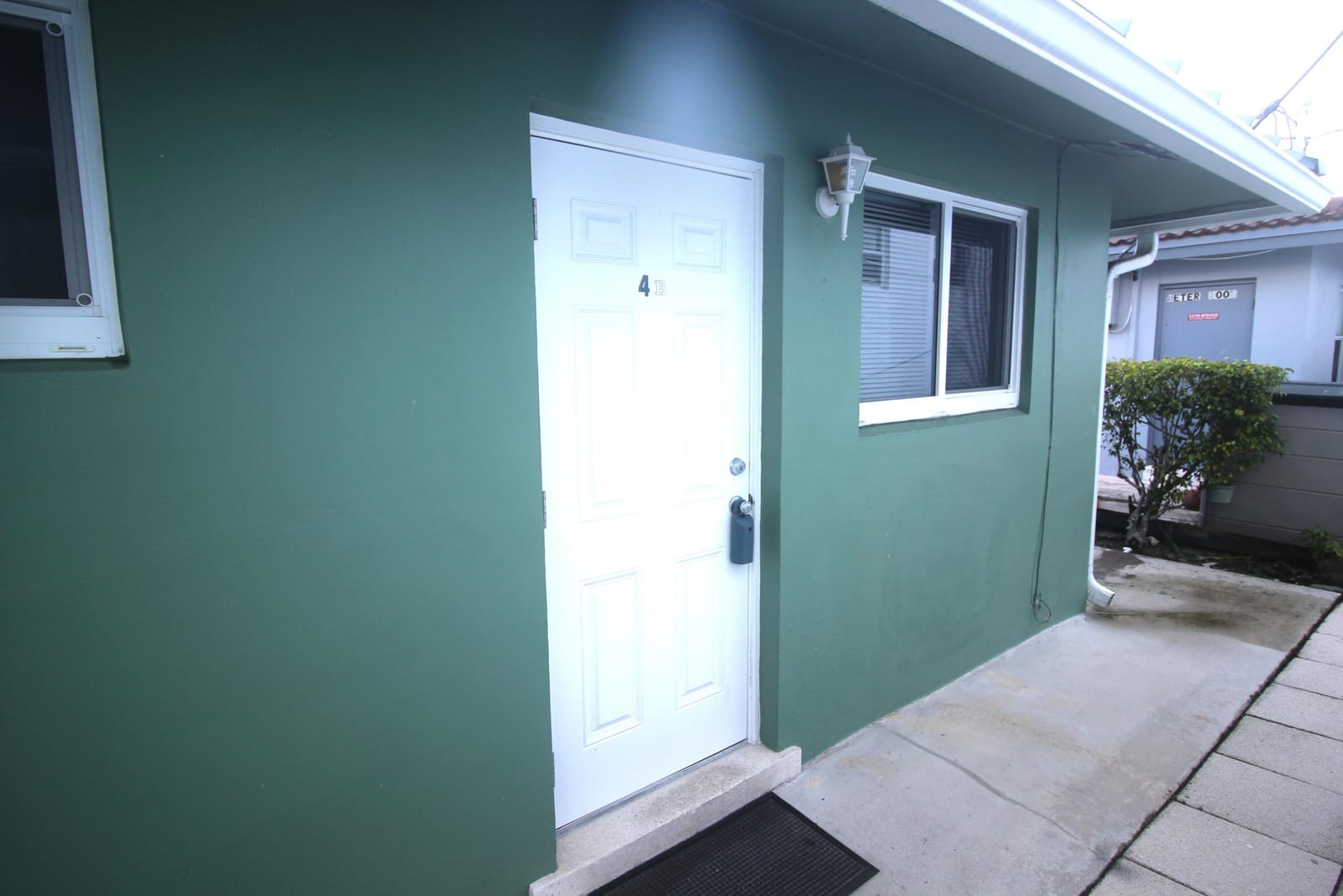 4440 Bougainvilla Drive 4b — photo 2