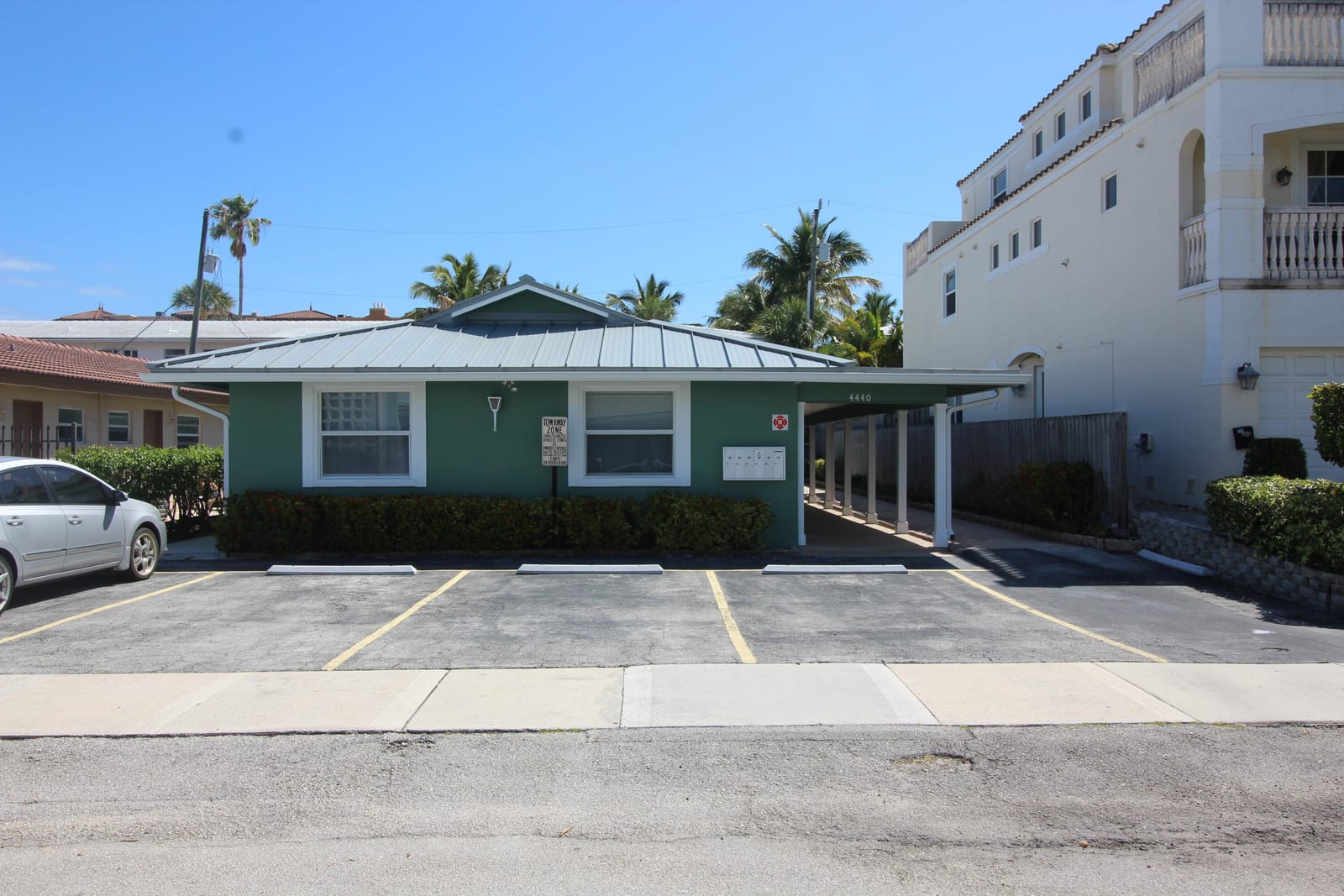 4440 Bougainvilla Drive 4b — photo 8