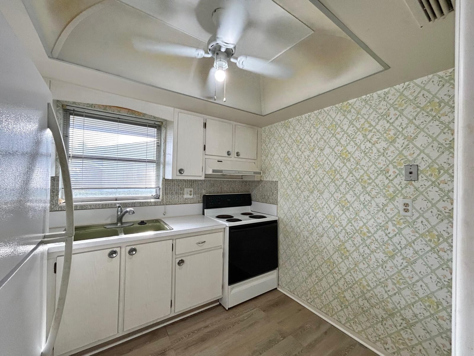 2805 Crosley Drive E G, West Palm Beach, FL 33415 photo 3