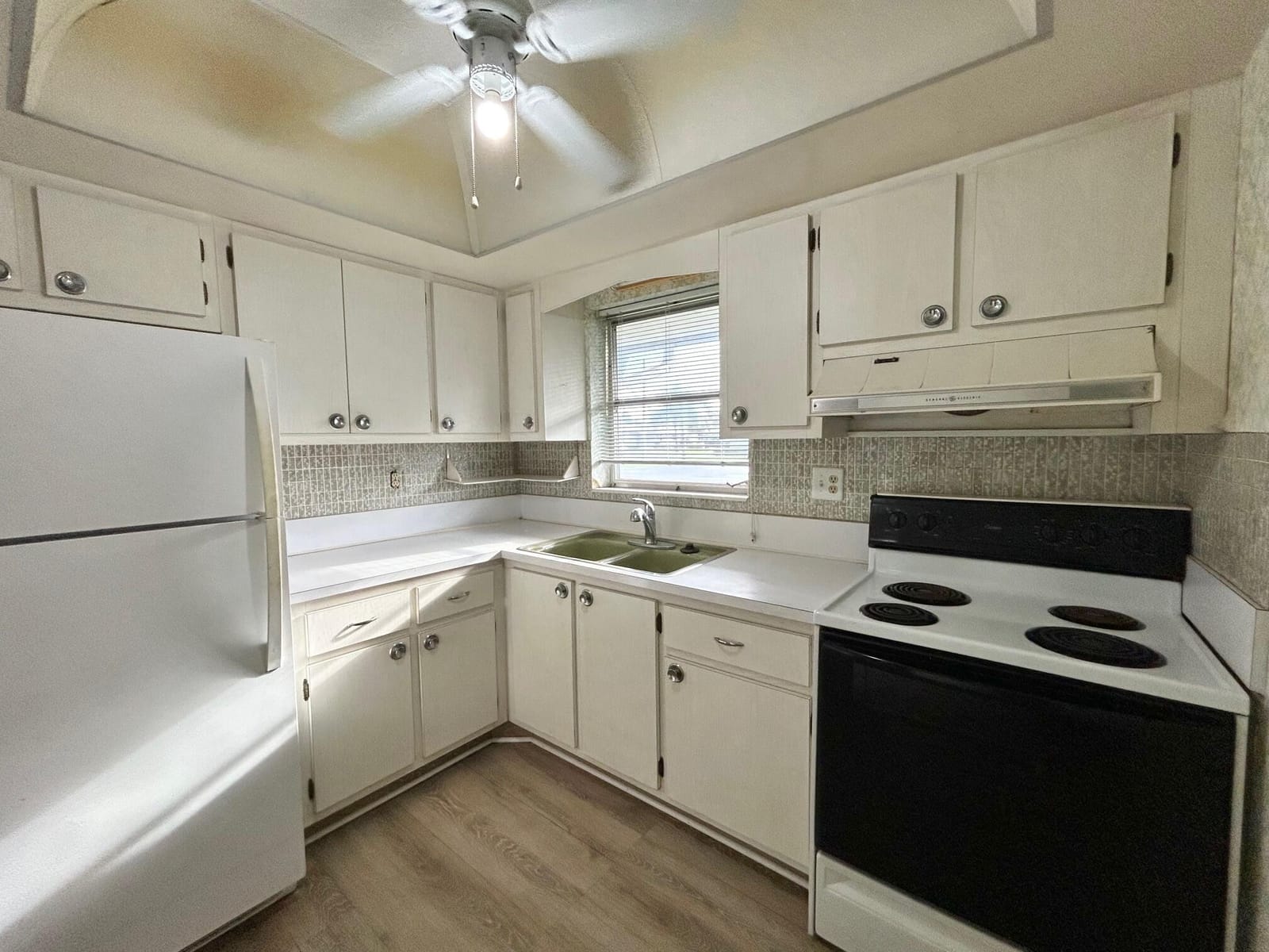 2805 Crosley Drive E G, West Palm Beach, FL 33415 photo 4