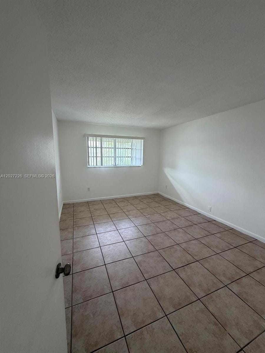15205 NE 6th Avenue D303 — photo 2