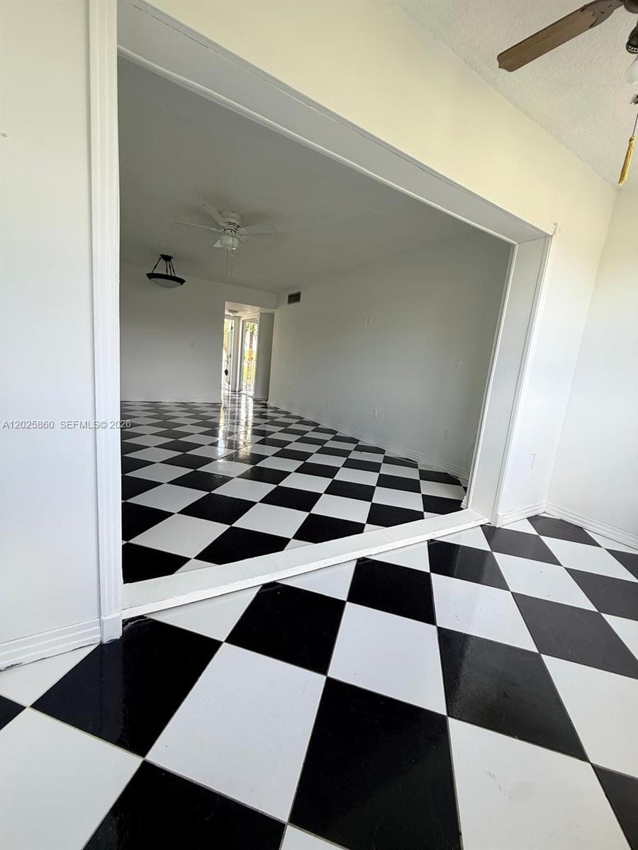 8595 Sunrise Lakes Boulevard 307 — photo 3