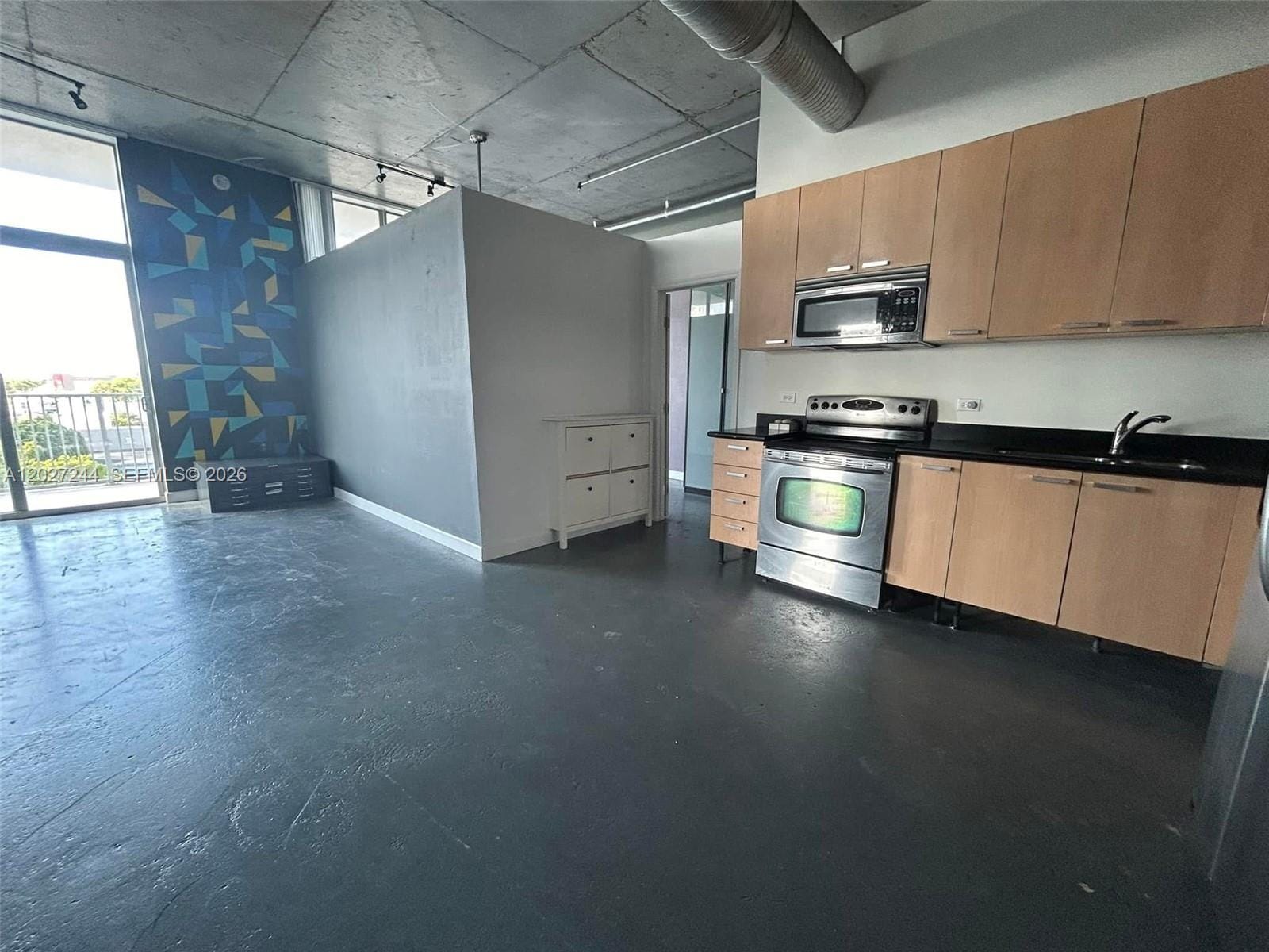 2100 Van Buren Street 506 — photo 2
