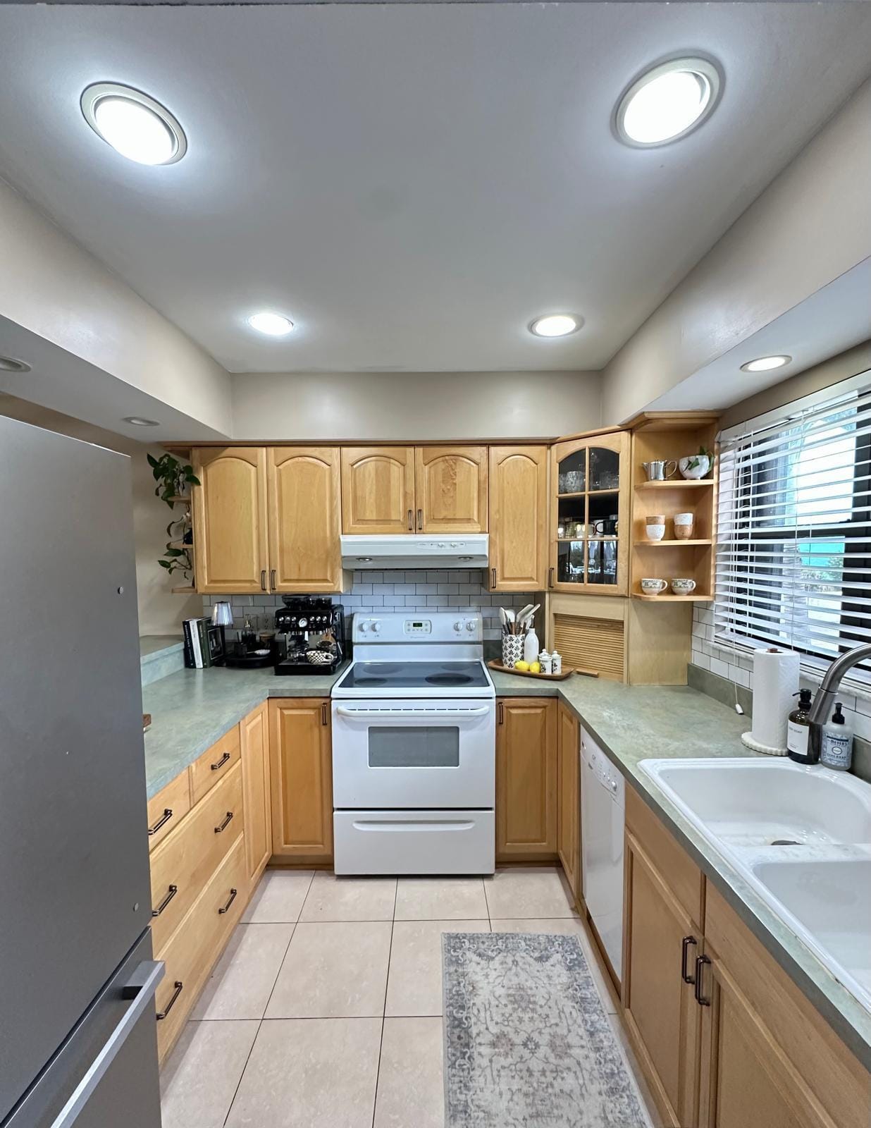 13509 S Indian River Drive 406 — photo 2