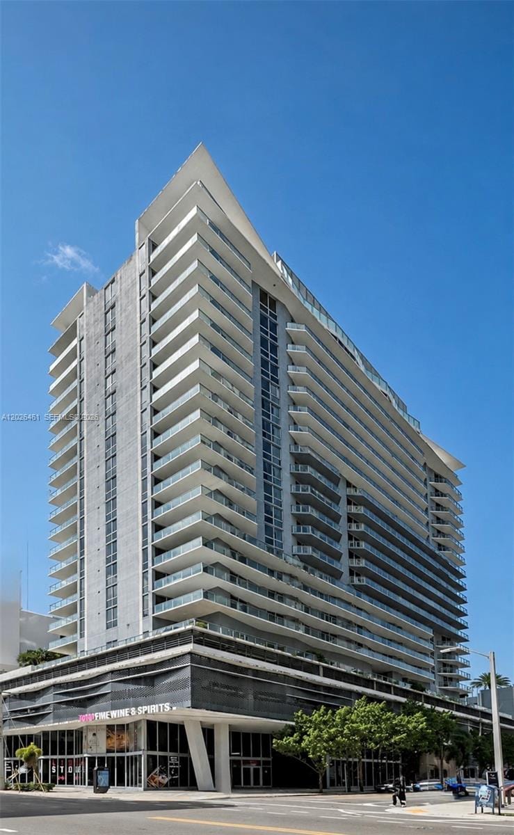 1010 SW 2nd Avenue 809 — photo 2
