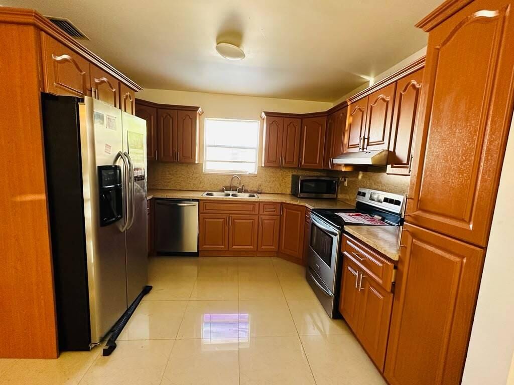 4315 NW 11th Court, Miami, FL 33127 photo 9