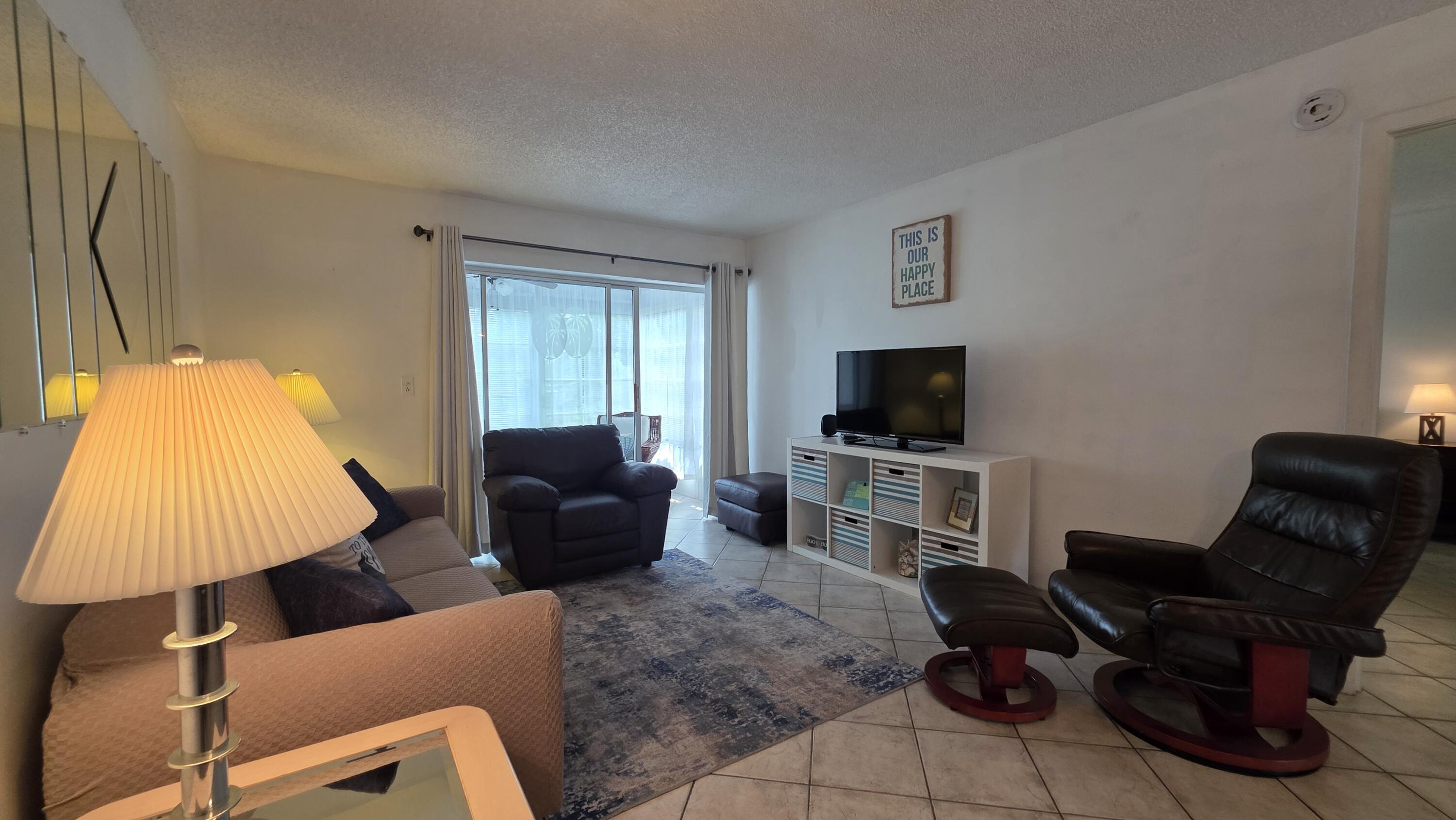 2900 NW 46th Avenue 213, Lauderdale Lakes, FL 33313, Lauderdale Lakes