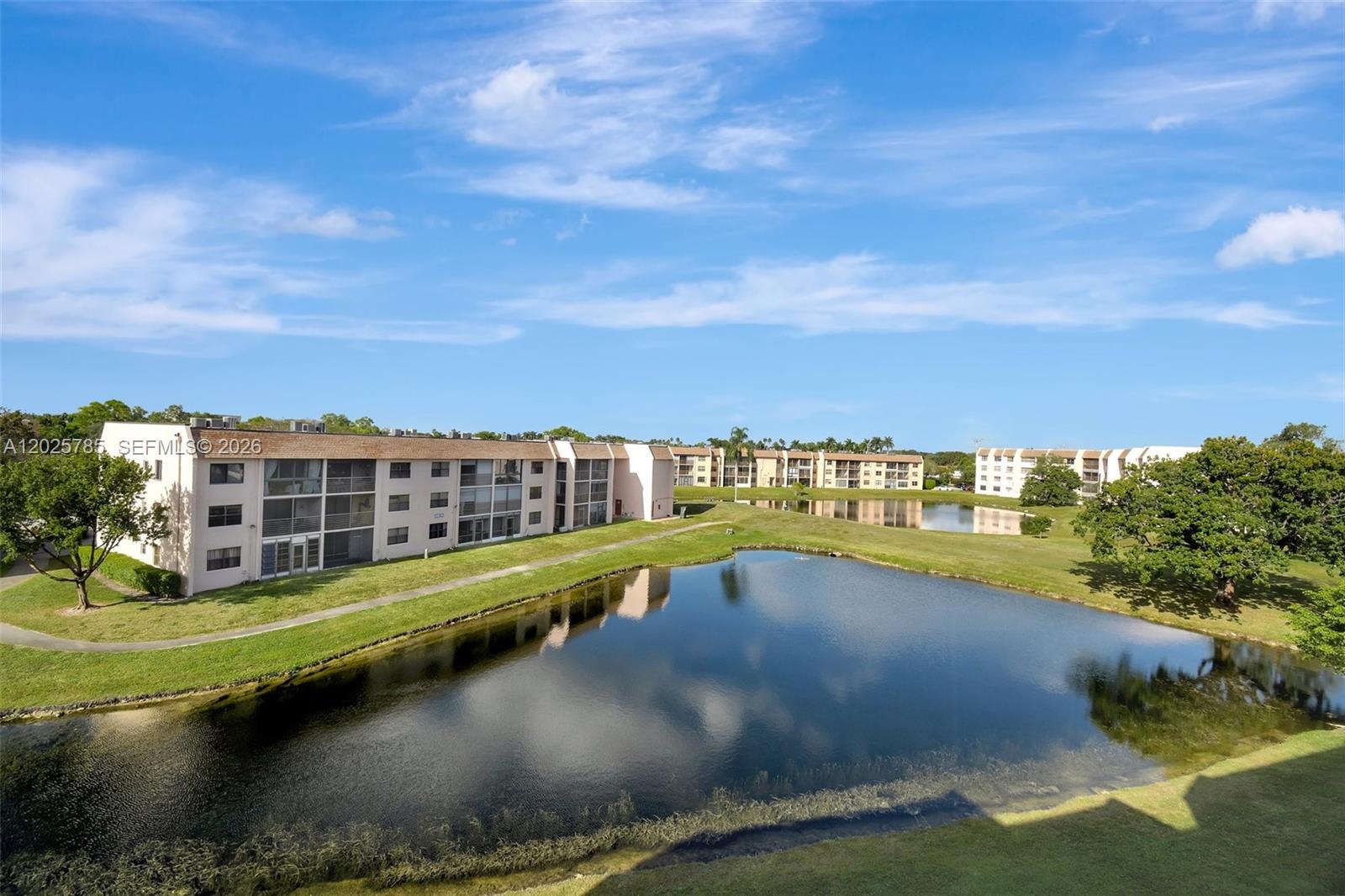 10145 Sunrise Lakes Boulevard 403 — photo 3