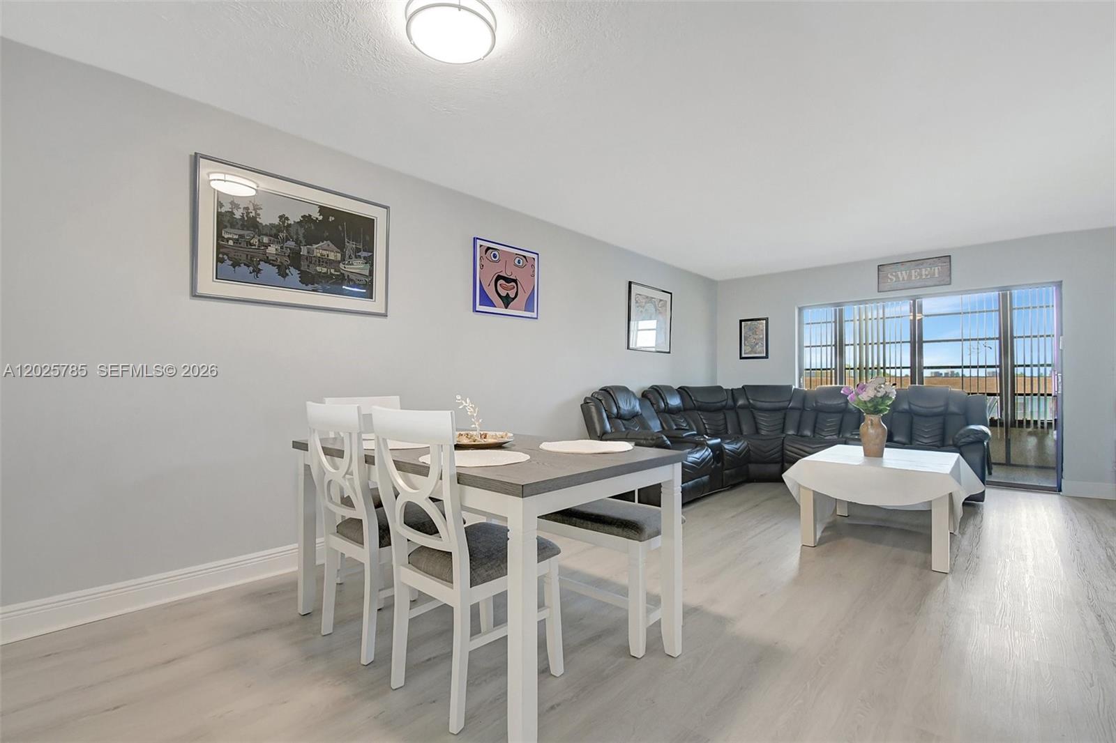 10145 Sunrise Lakes Boulevard 403 — photo 4