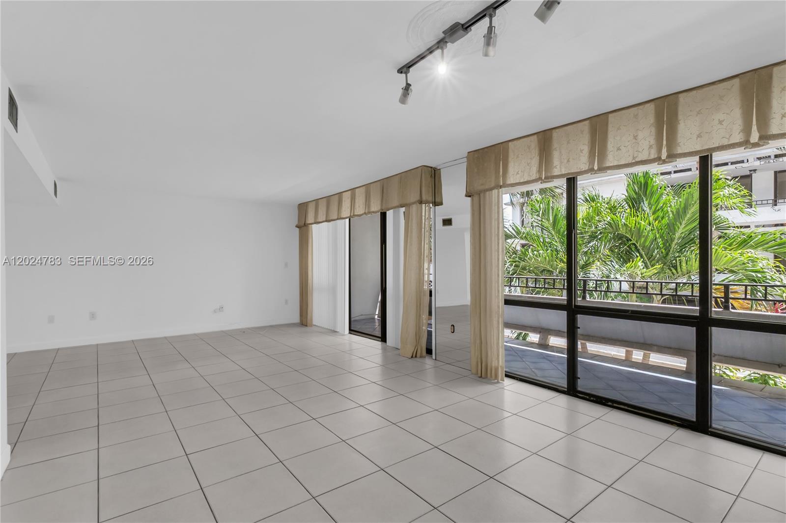 13951 Kendale Lakes Circle 208A, Miami, FL 33183, Miami