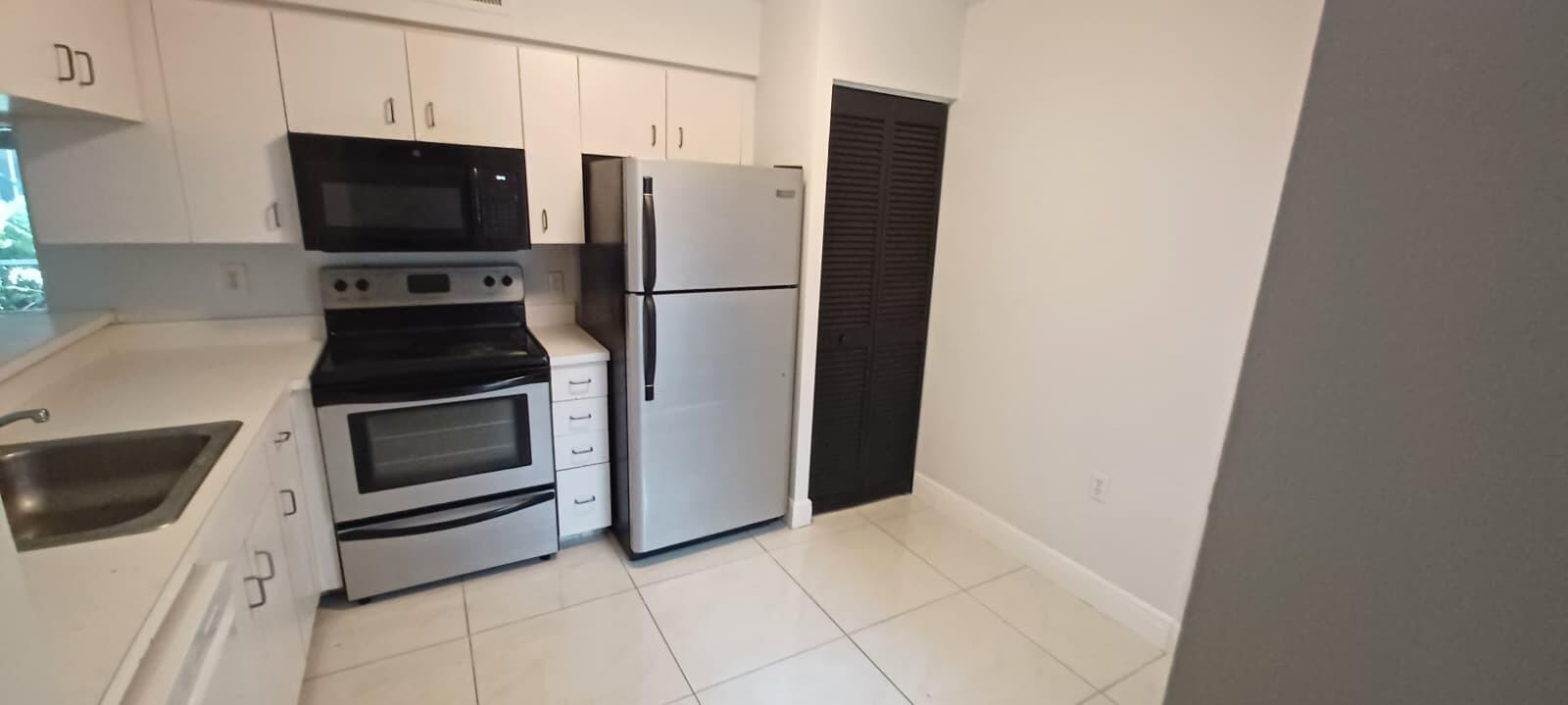 19111 Glenmoor Drive, West Palm Beach, FL 33409, West Palm Beach