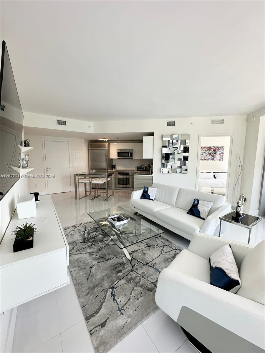 1300 Brickell Bay Drive 3101, Miami, FL 33131, Miami