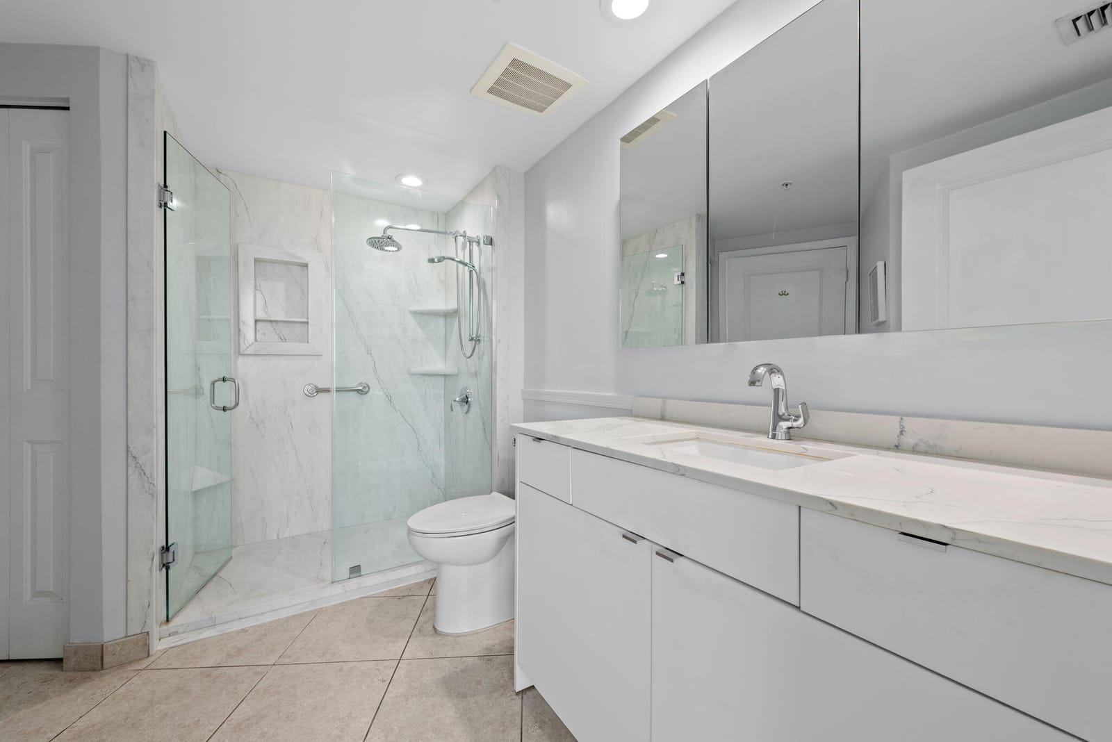 347 N New River Drive E 2707 — photo 5