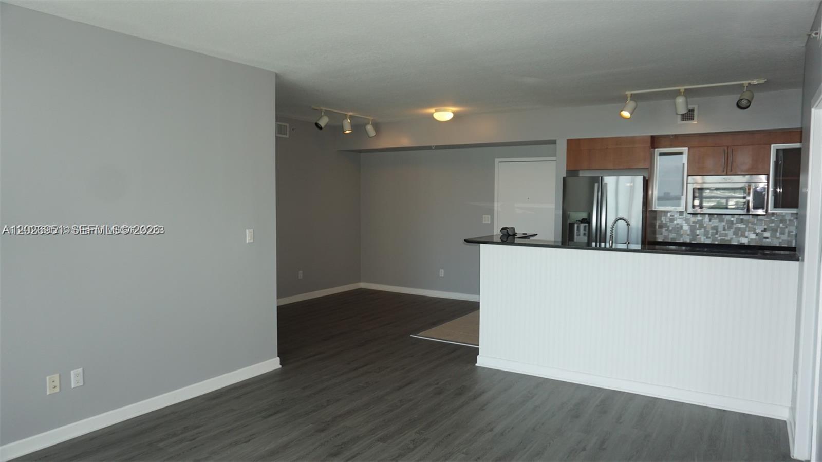 325 S Biscayne Boulevard 2022, Miami, FL 33131, Miami
