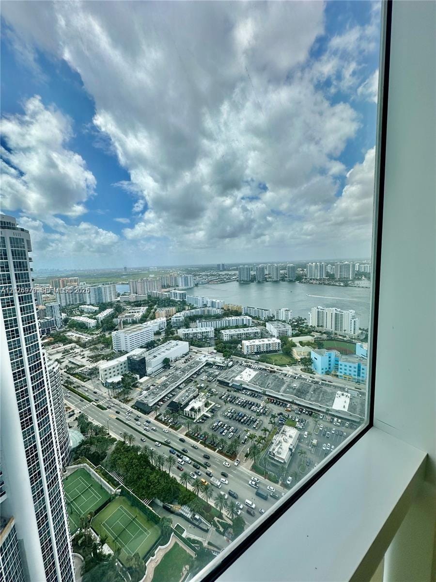 18201 Collins Avenue 5307, Sunny Isles Beach, FL 33160 photo 4
