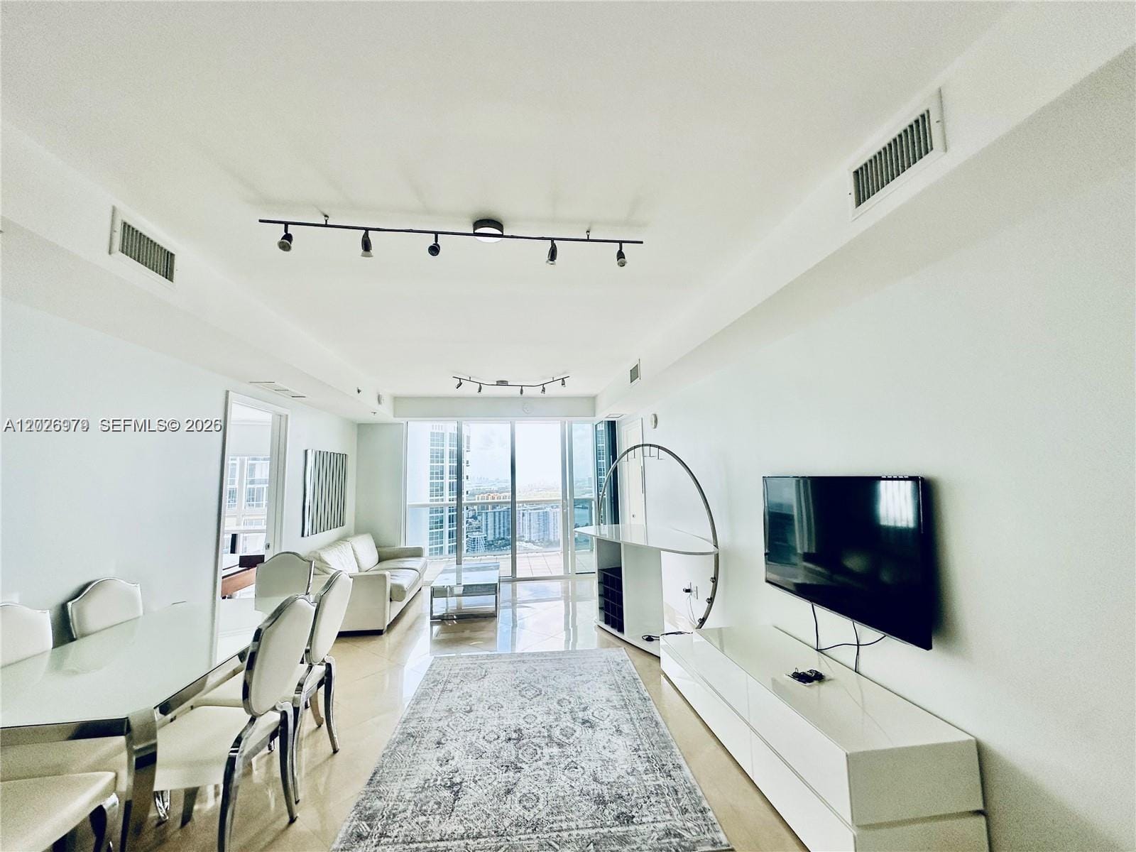 18201 Collins Avenue 5307, Sunny Isles Beach, FL 33160 photo 8