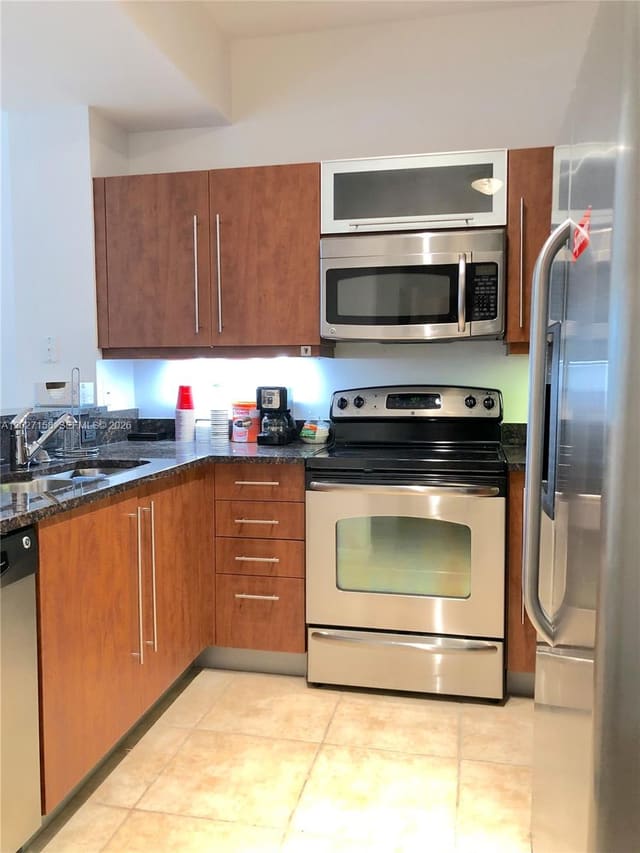 7350 SW 89th Street 408S, Miami, FL 33156