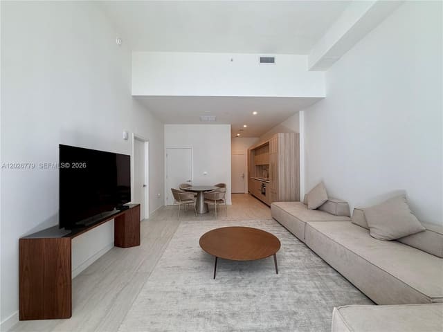 77 SE 5th Street 407, Miami, FL 33131