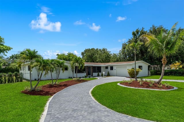 10825 SW 80th Avenue, Miami, FL 33156
