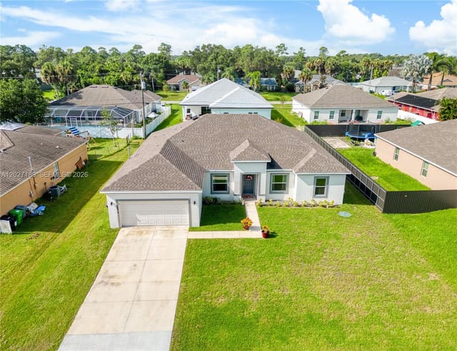 1534 SW Abingdon Avenue, Port St. Lucie, FL 34953