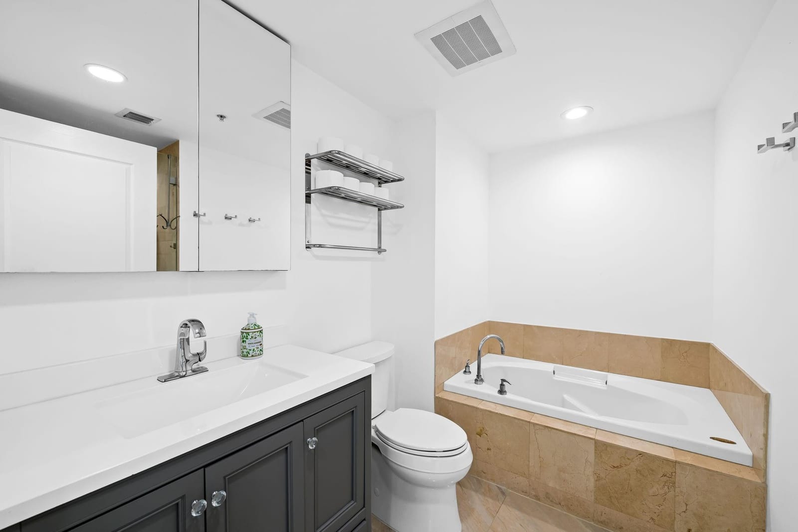350 SE 2nd Street 2280, Fort Lauderdale, FL 33301 photo 5