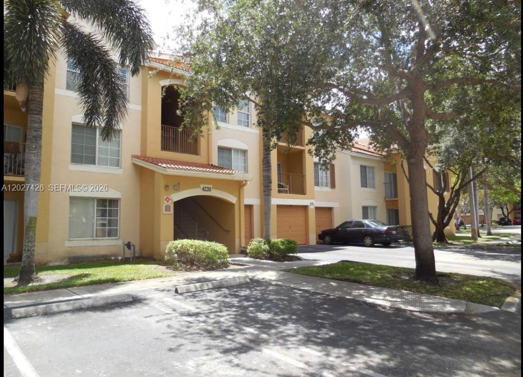 4220 San Marino Boulevard 104, West Palm Beach, FL 33409, West Palm Beach