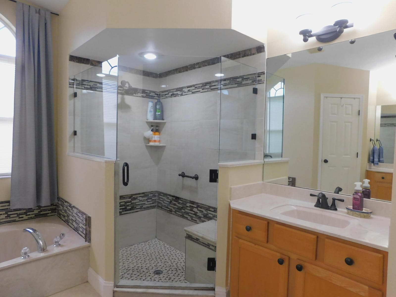 2409 SW Washington Street — photo 8