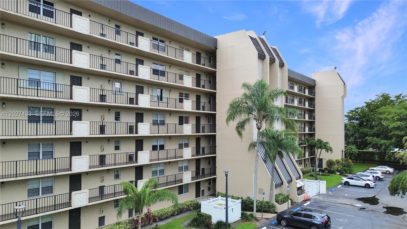 3300 W Rolling Hills Circle 509, Davie, FL 33328, Davie