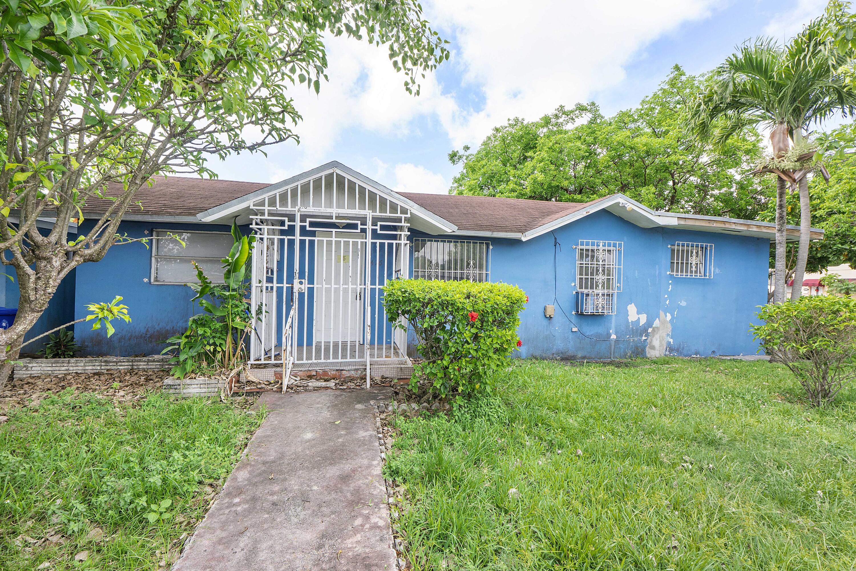 2476 NW 15th Street, Miami, FL 33125, Miami
