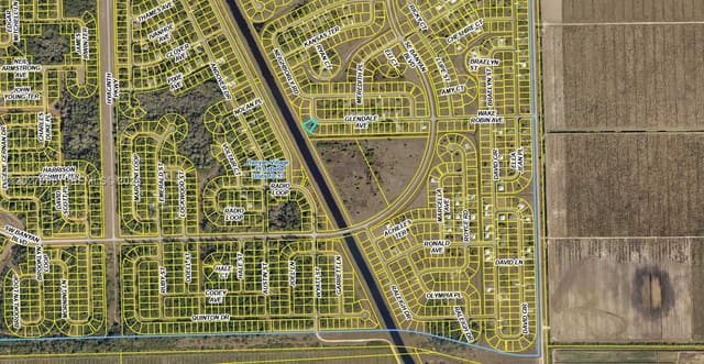 537 Glendale Avenue, Banyan Village, LaBelle, FL
