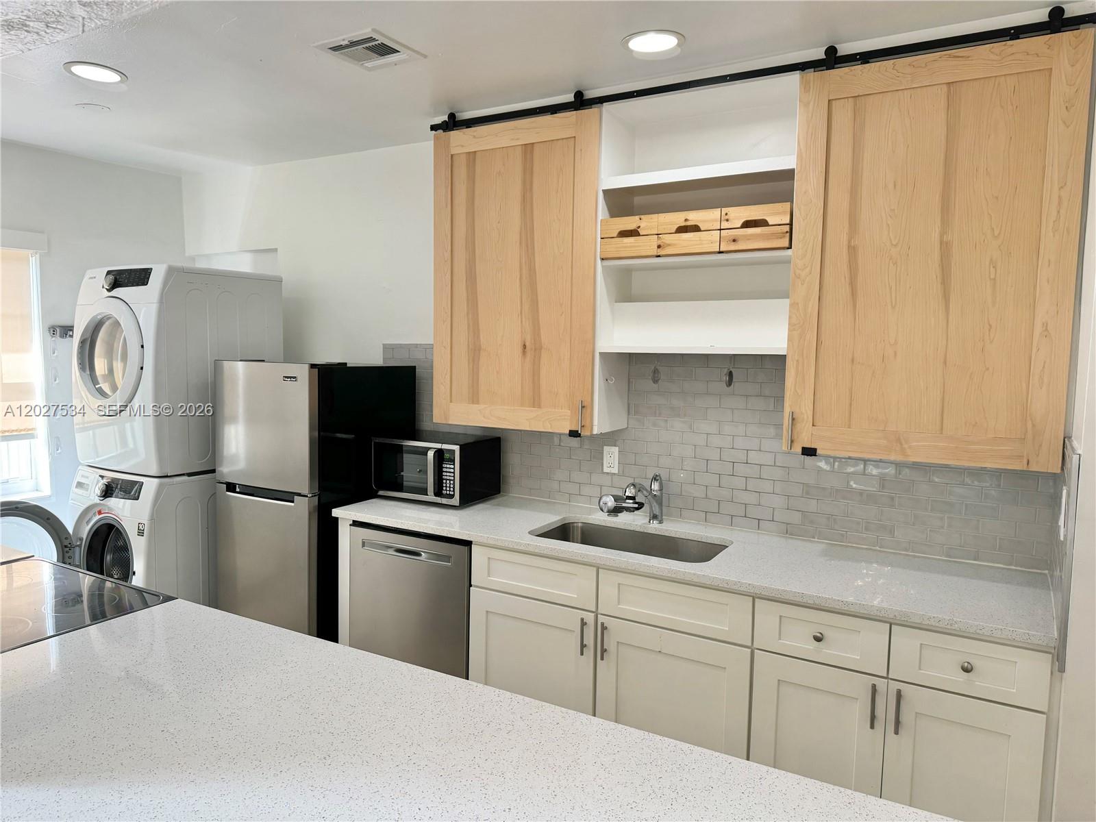 406 SE 11th Court 2, Fort Lauderdale, FL 33316, Fort Lauderdale
