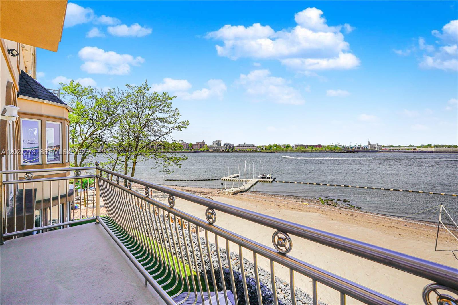 30 Aviva Court, NY