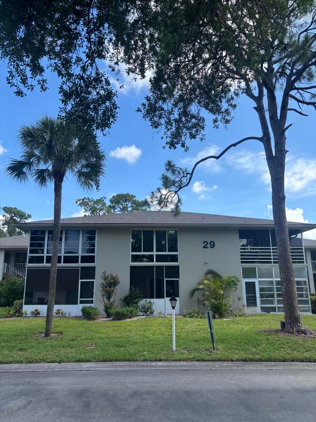 29 Lake Vista Trail 104, sold in Vista St Lucie Buildings 9 Thru 20, Port St Lucie, FL
