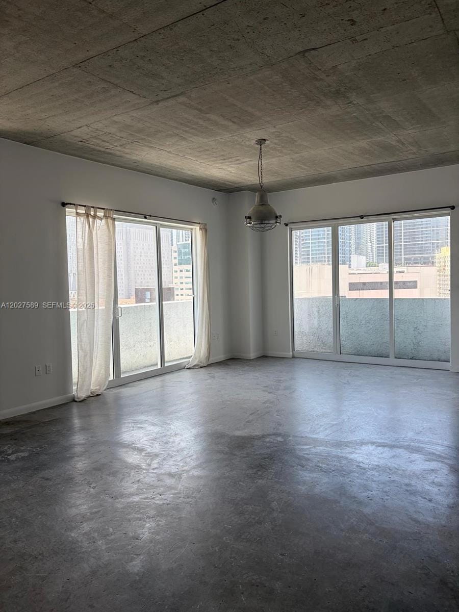 133 NE 2nd Avenue 913 — photo 4