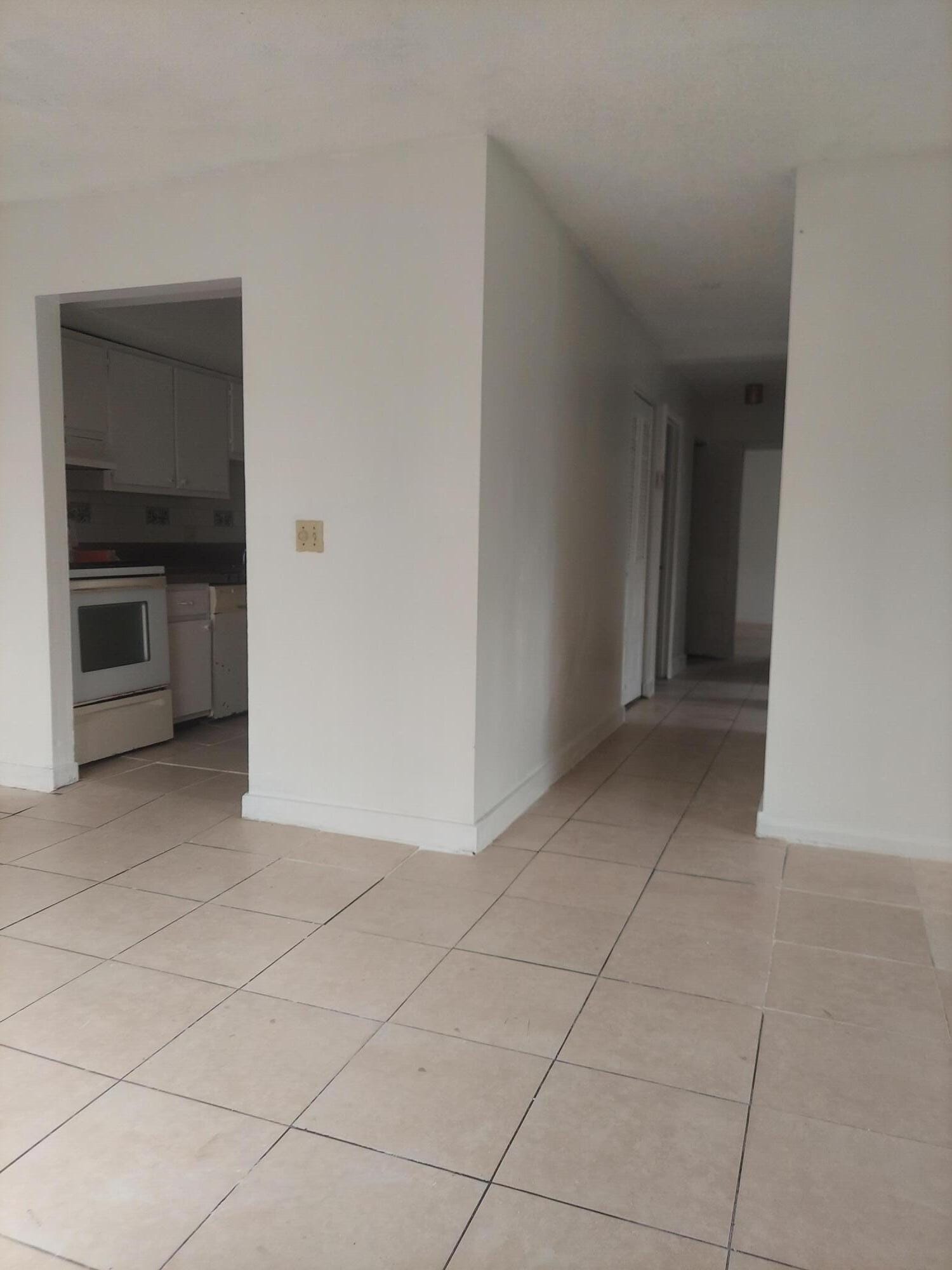 2215 NW 56th Avenue 3-e — photo 9