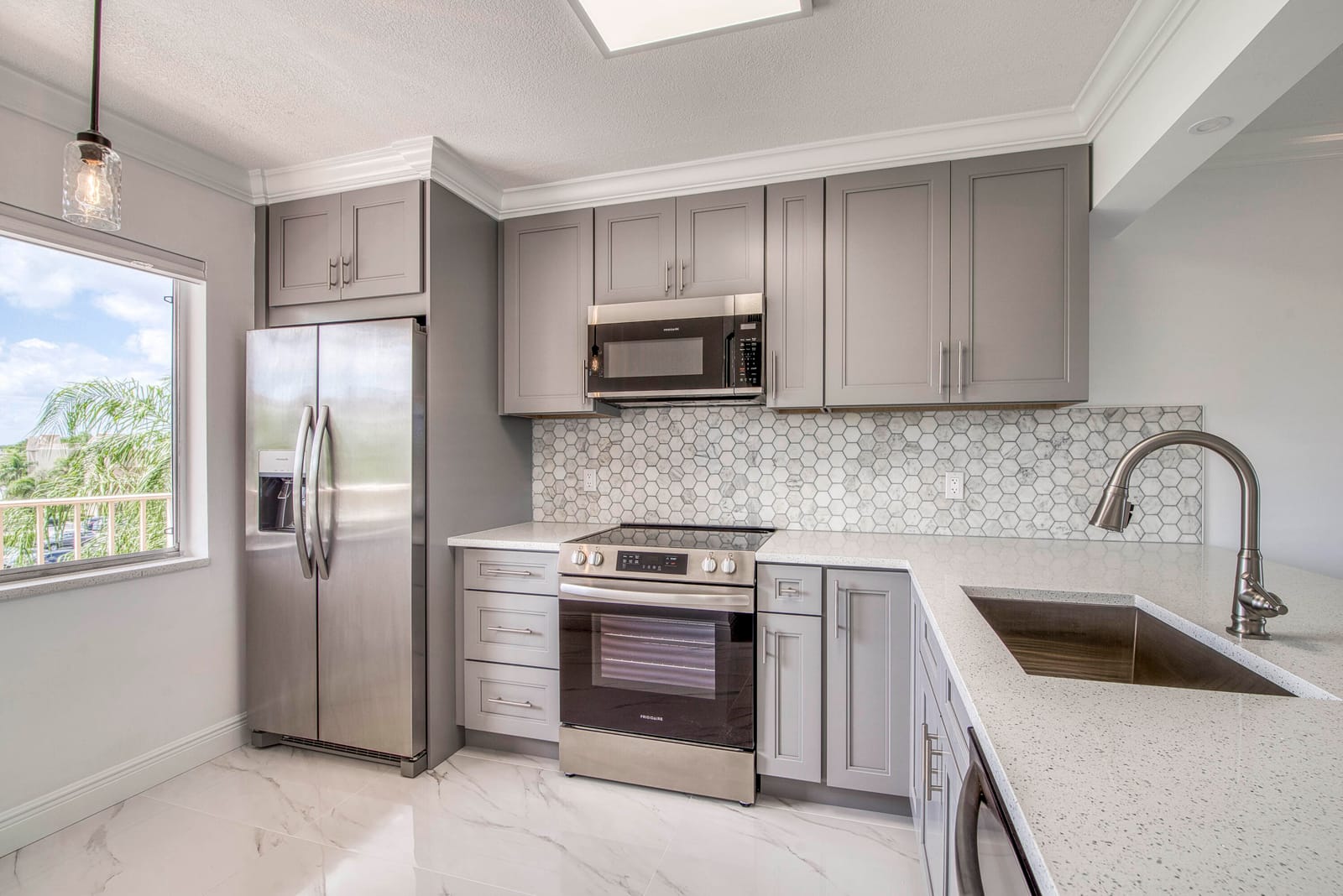 6795 Huntington Lane 406, Delray Beach, FL 33446 photo 3