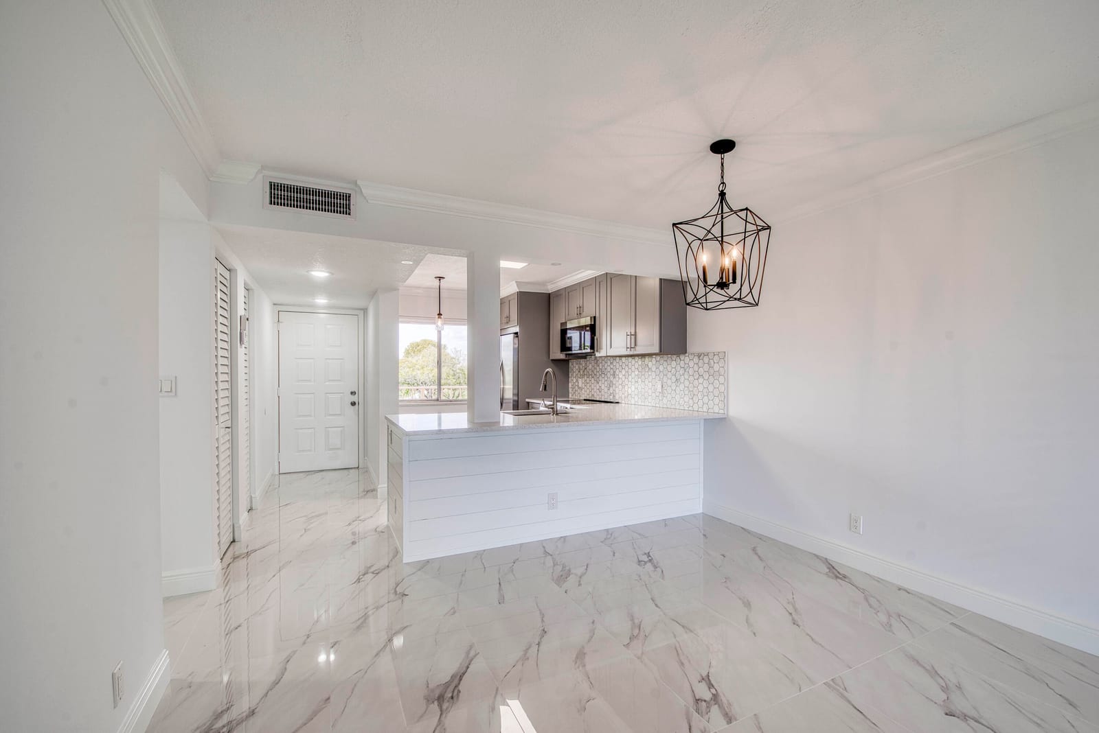 6795 Huntington Lane 406, Delray Beach, FL 33446 photo 4