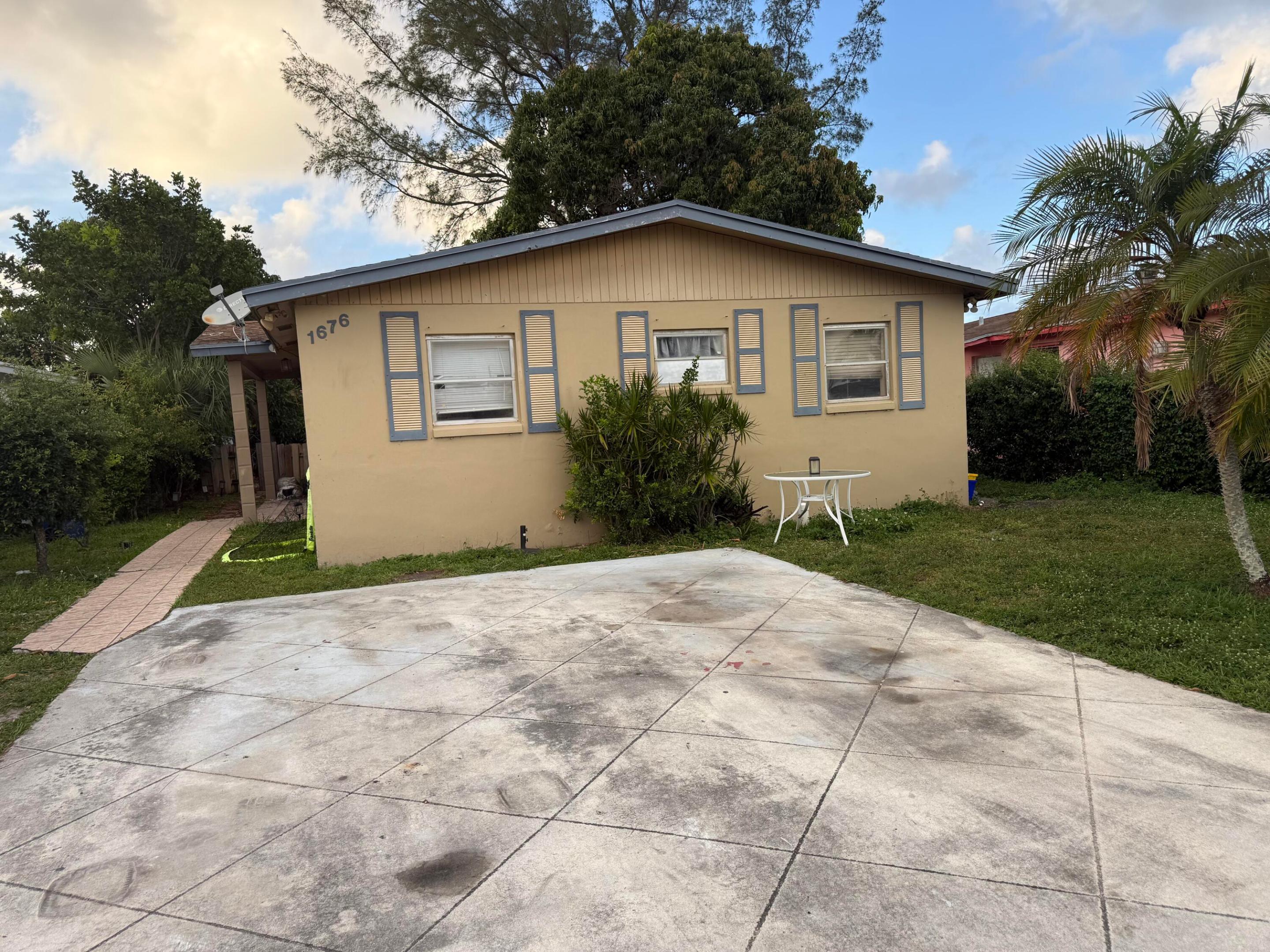 1676 W 10th Street, Riviera Beach, FL 33404, Riviera Beach