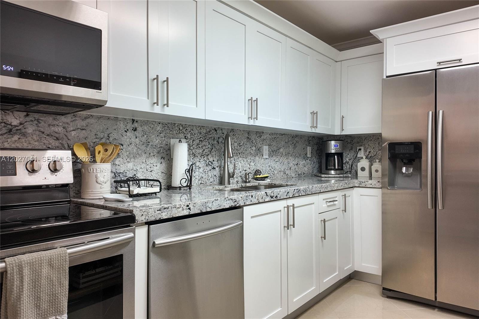 3001 S Ocean Drive 319 — photo 3