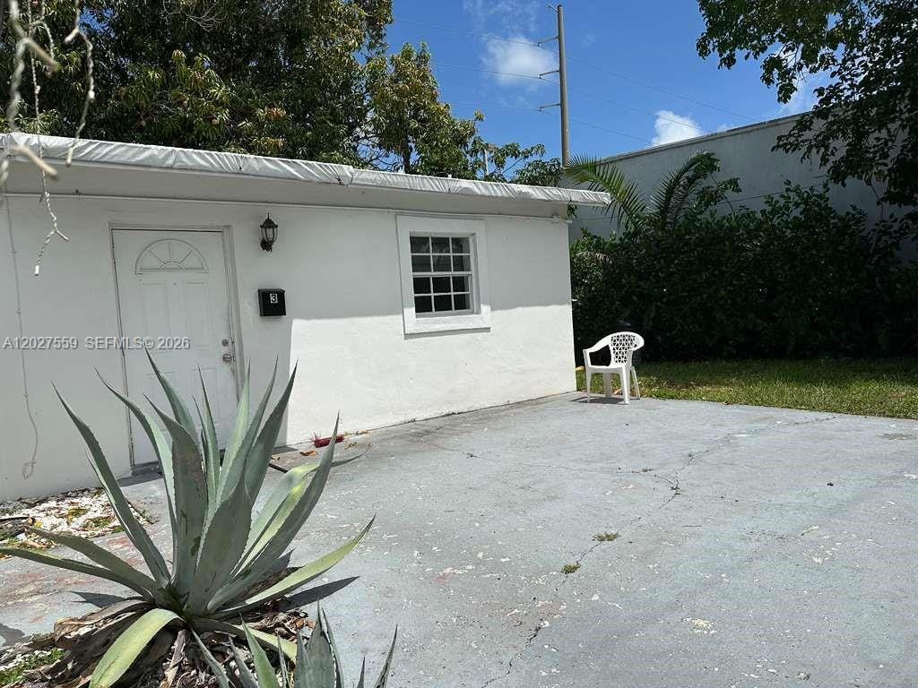 685 SW 7th Terrace — photo 6