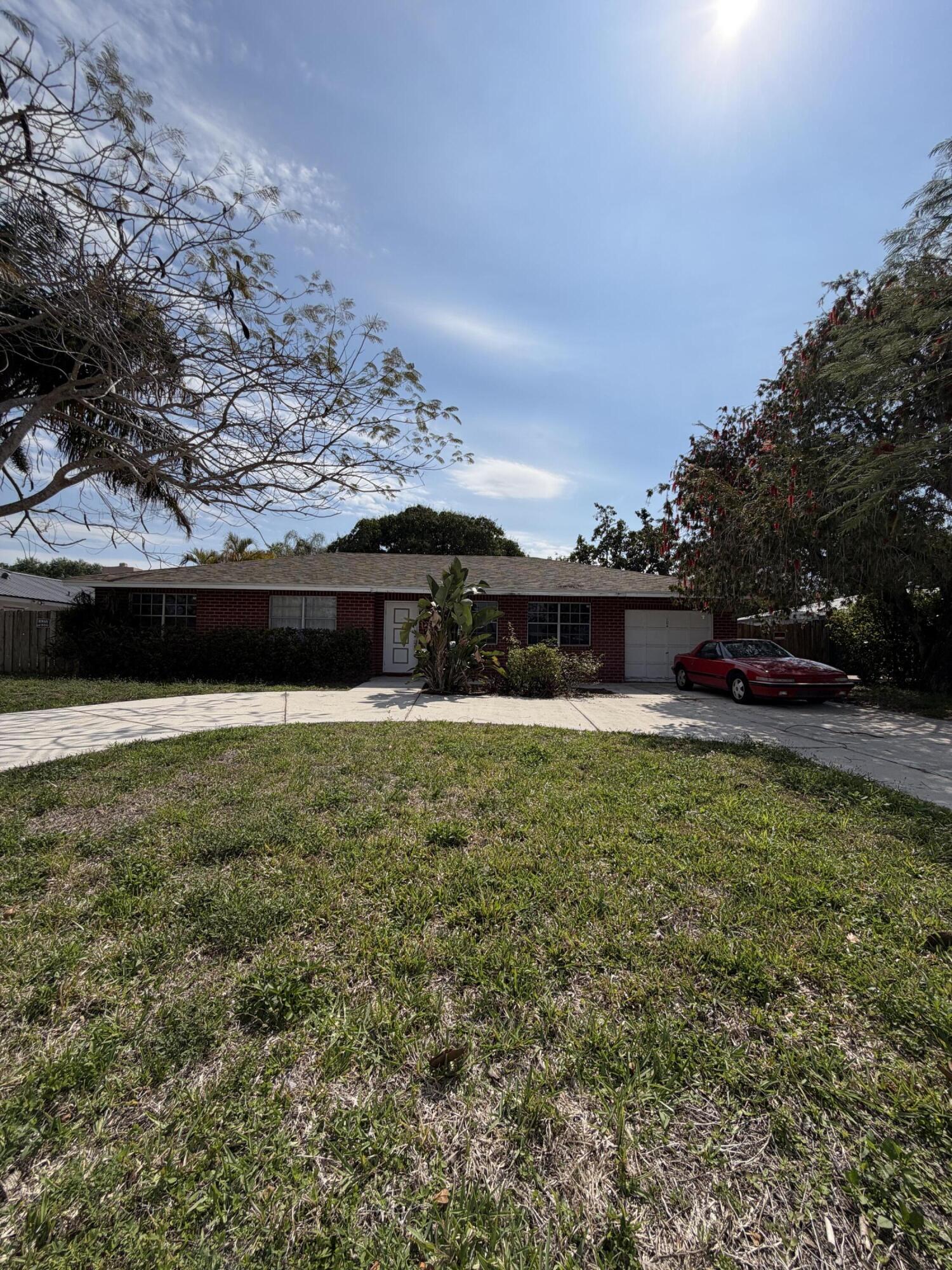 104 W Swan Pkwy Parkway W, Royal Palm Beach, FL 33411, Royal Palm Beach