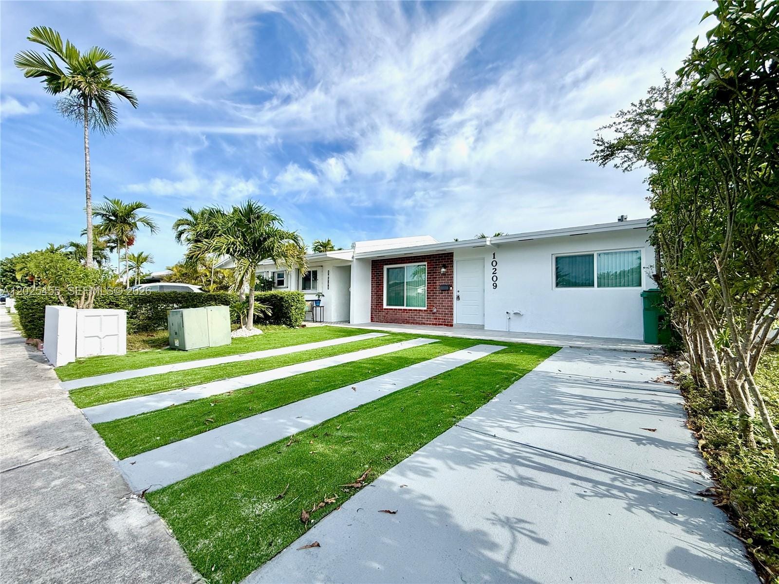 10209 SW 20th Terrace, Miami, FL 33165 photo 2