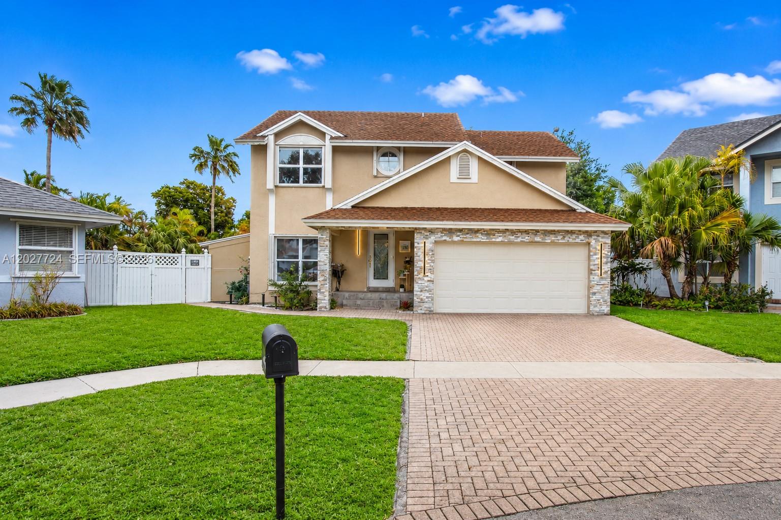 1051 SW 95th Terrace, Pembroke Pines, FL 33025