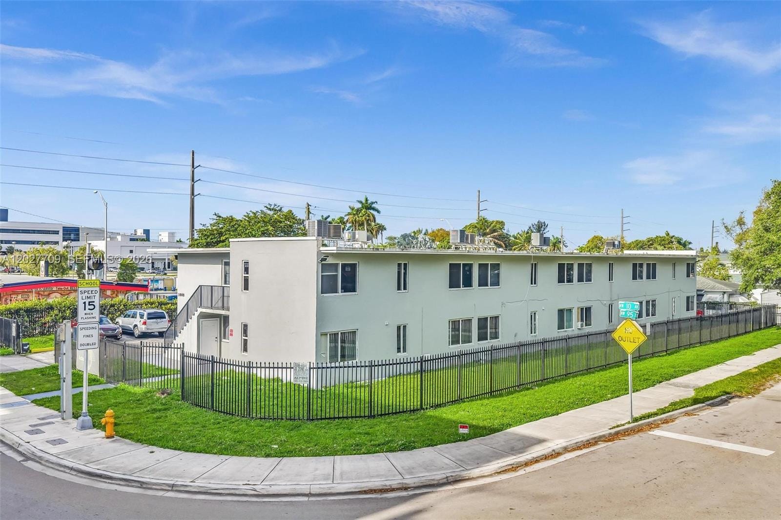 1000 NW 95th Terrace 103 — photo 8