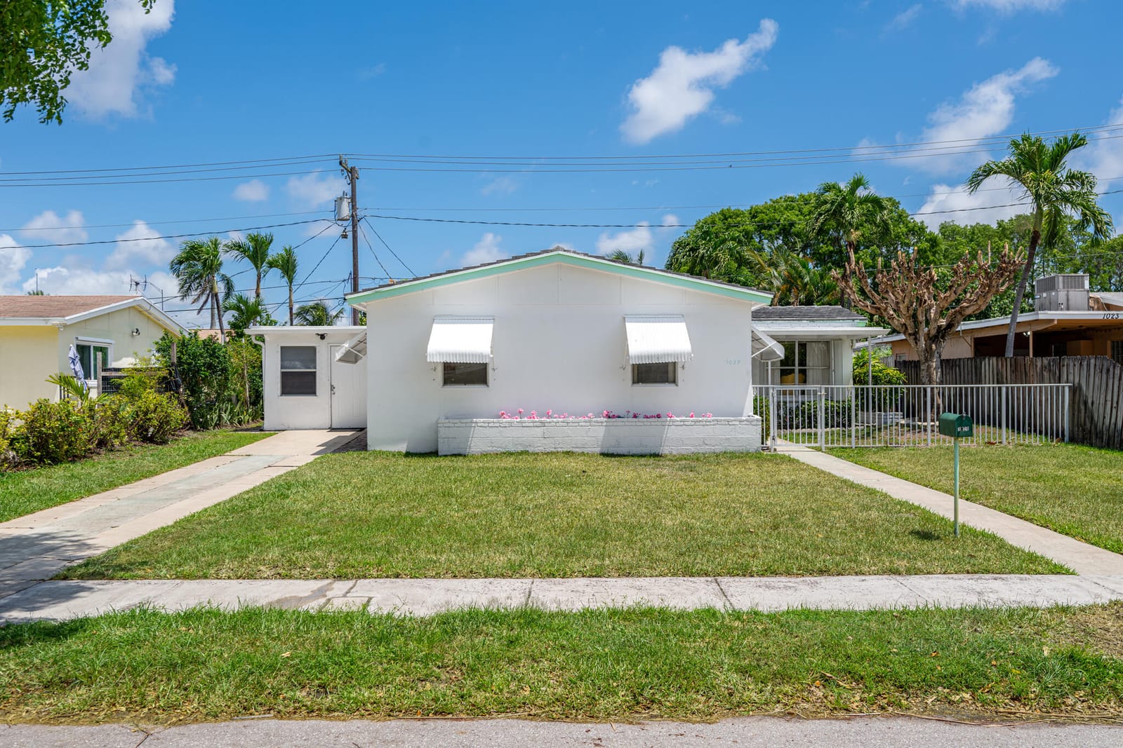 1029 Andrews Road, West Palm Beach, FL 33405 photo 2